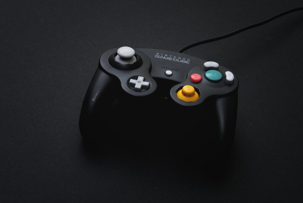 Image by <a href="https://pixabay.com/users/rigby40-6395145/?utm_source=link-attribution&utm_medium=referral&utm_campaign=image&utm_content=7320444">Rigby40</a> from <a href="https://pixabay.com//?utm_source=link-attribution&utm_medium=referral&utm_campaign=image&utm_content=7320444">Pixabay</a> GameCube controller